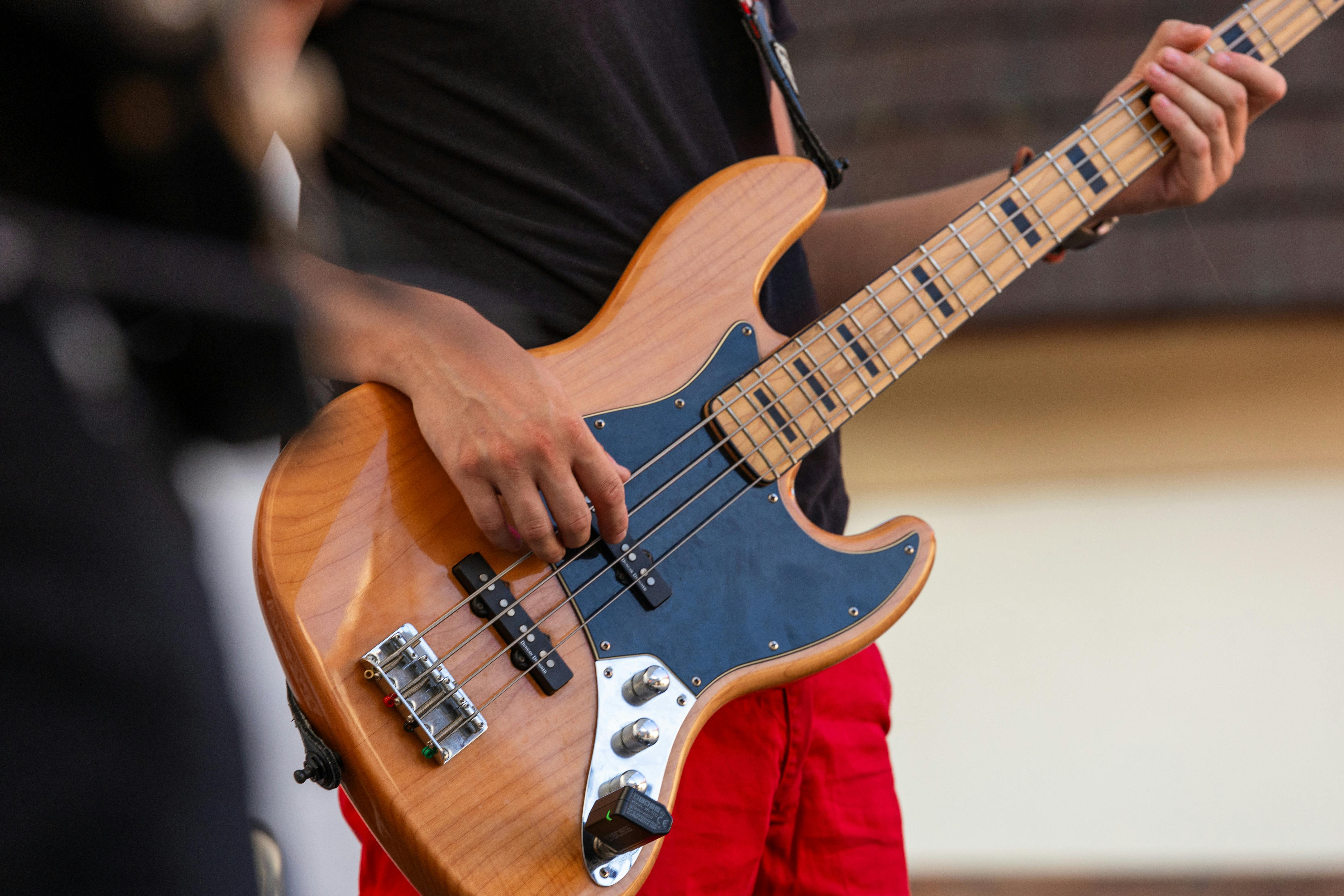 Bass guitar and electric guitar for beginners