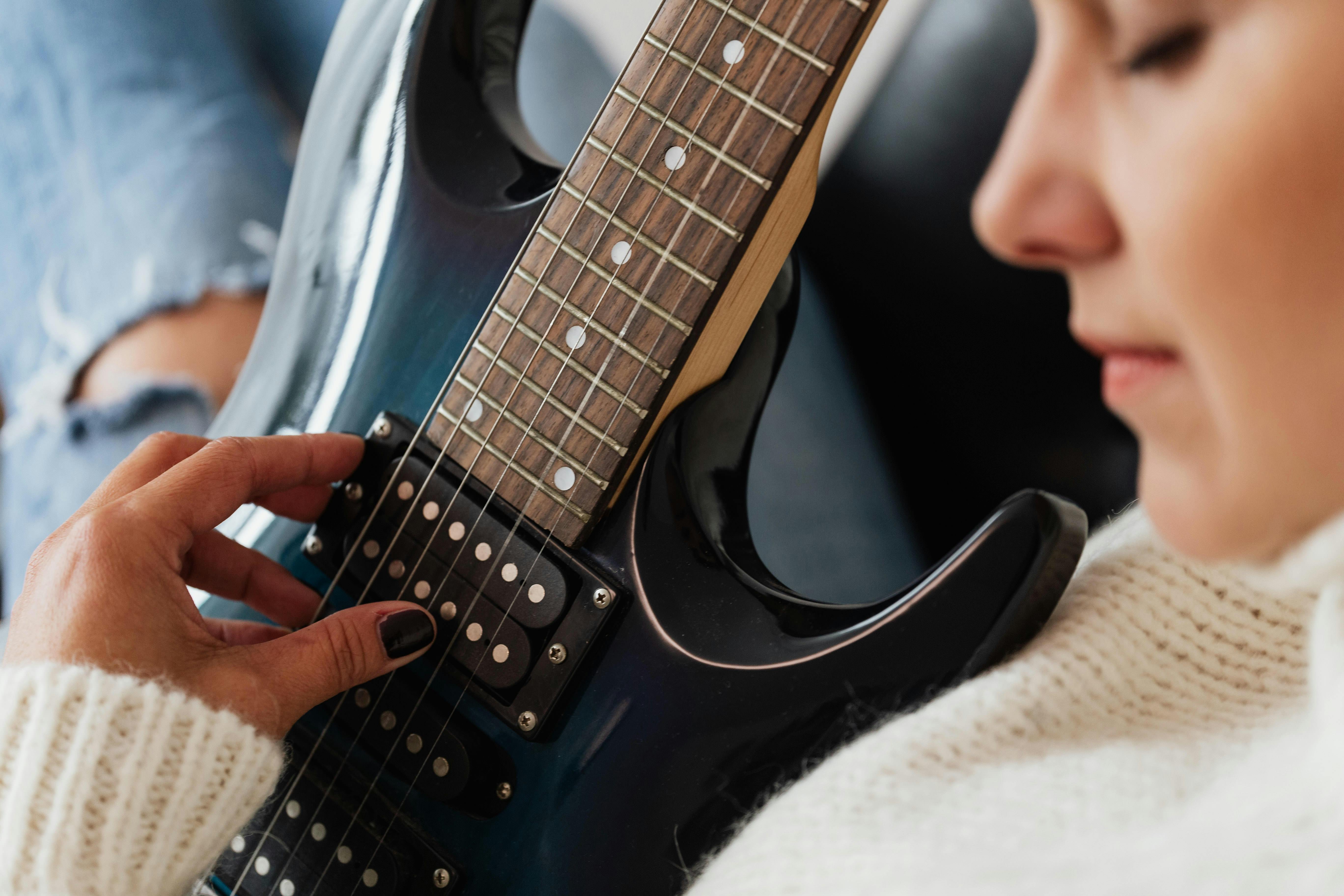 Bass guitar and electric guitar for beginners